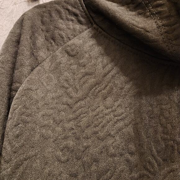 JUICY COUTURE SPORT Cropped Pullover Womens Medium M Black Textured Jacquard - Picture 8 of 11